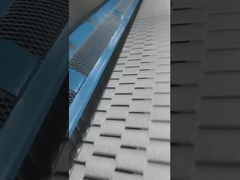 コーデュロイ切断機の作業 1