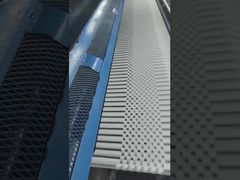 コーデュロイ切断機作業 6